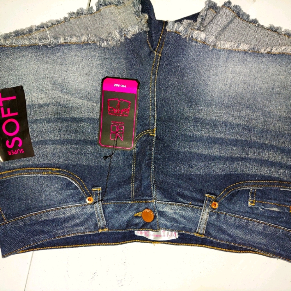 Mid rise short shorts size 17 NWT